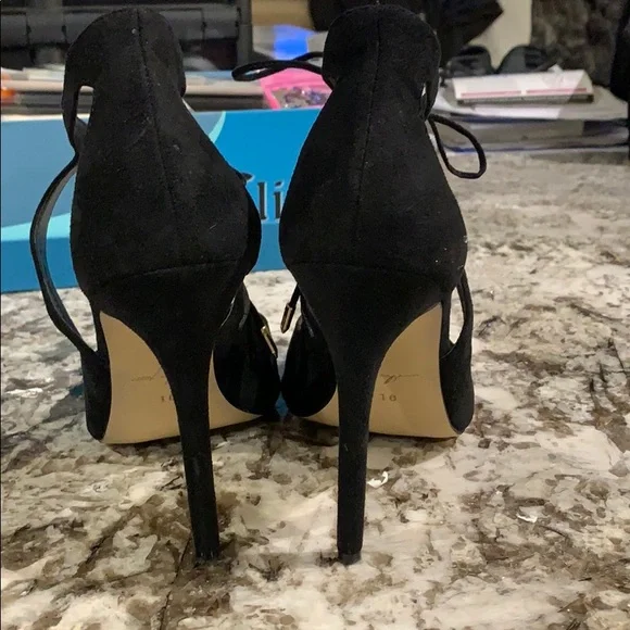 NWT Black pumps - size 10 - Picture 4 of 4